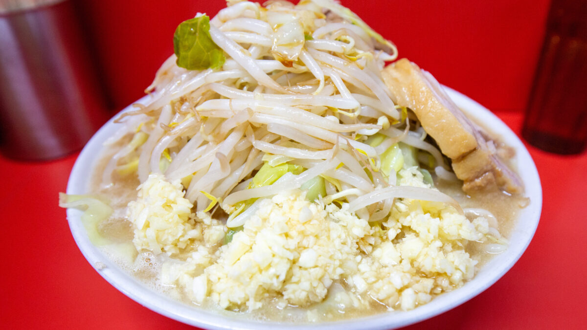 二郎系ラーメンの全て｜本家「ラーメン二郎」との違い・ルール・人気店まとめ