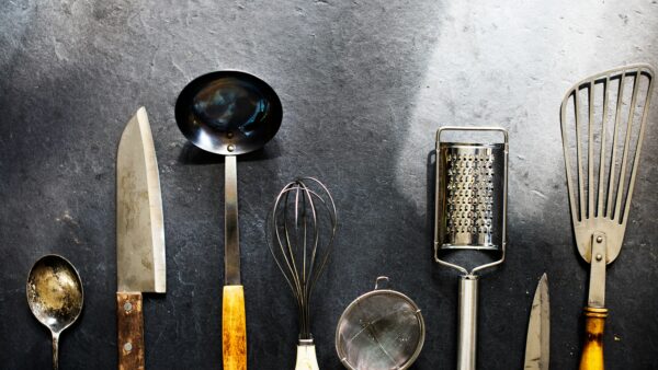 開業準備に必読！飲食店で使う調理器具と選び方のコツをプロが解説