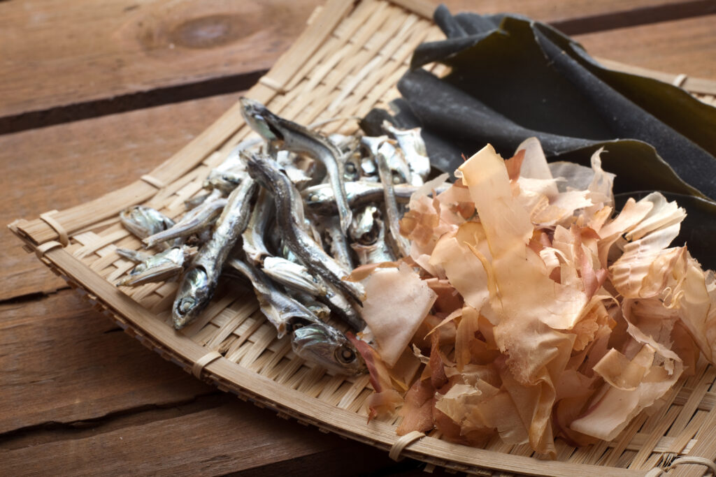 使う素材の違い（昆布・鰹節・煮干し）