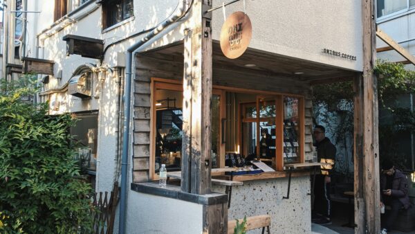 東京で行くべきロースタリーカフェ6選｜焙煎から楽しめる本格コーヒー店